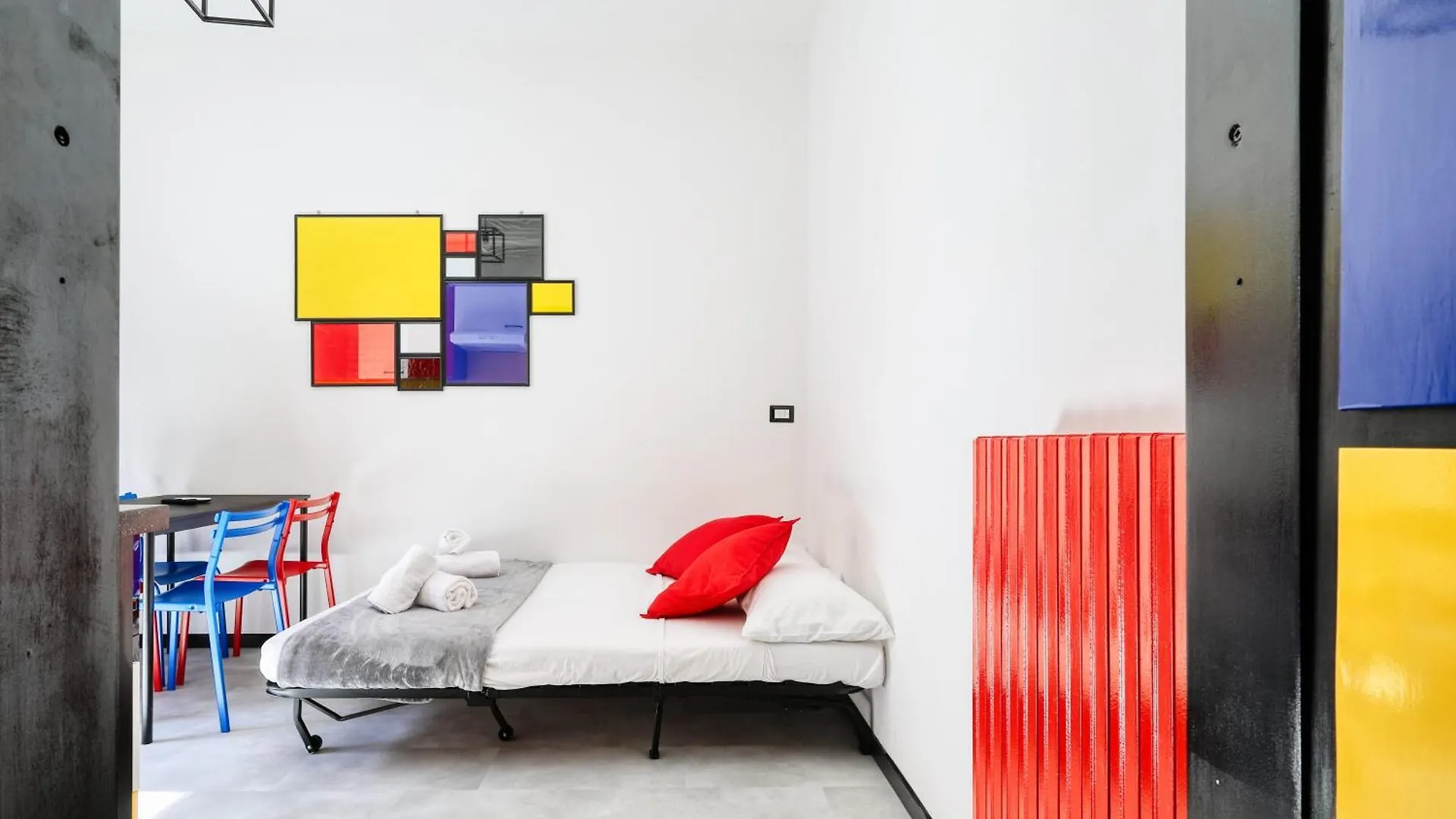 Casa Mondrian Apartment Milan